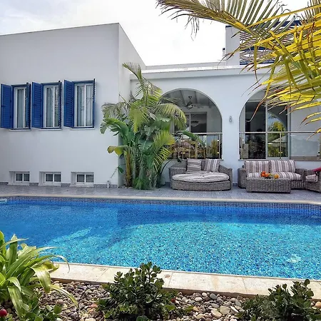 Villa Riviera Beach 17 Polis