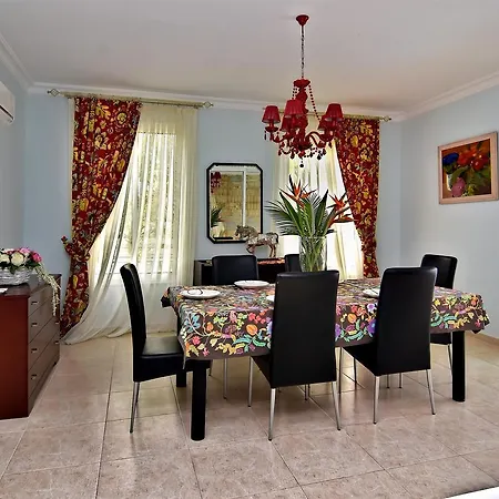 Villa Riviera Beach 17 Polis